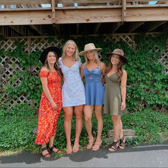 Meet your Posher, Laura - Picture 3 of 4